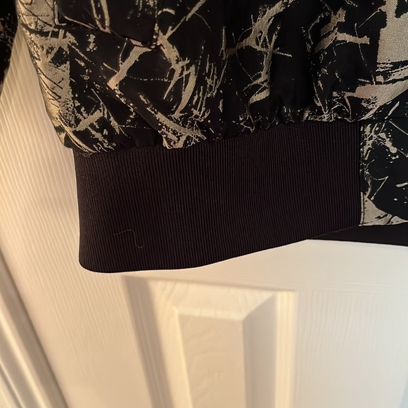 H&M Gold and Black Bomber Jacket - Picture 4 of 11